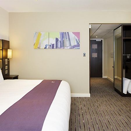 Premier Inn Liverpool Rainhill ภายนอก รูปภาพ