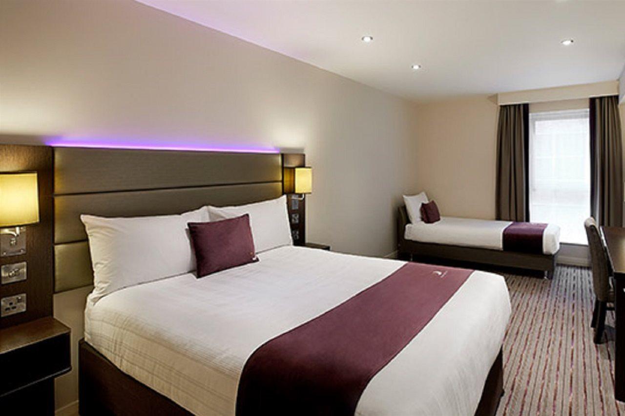 Premier Inn Liverpool Rainhill ภายนอก รูปภาพ